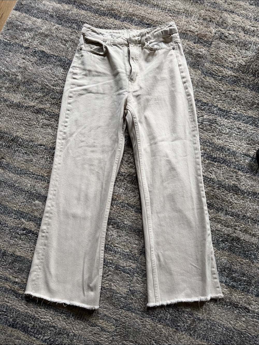 H&M Light Beige Cropped Straight-Leg Jeans